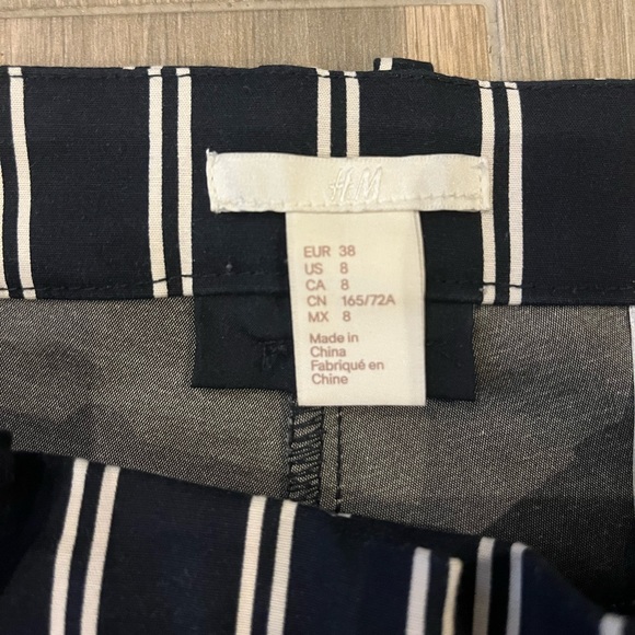 Stripped dress pants size US 8 - Picture 2 of 11